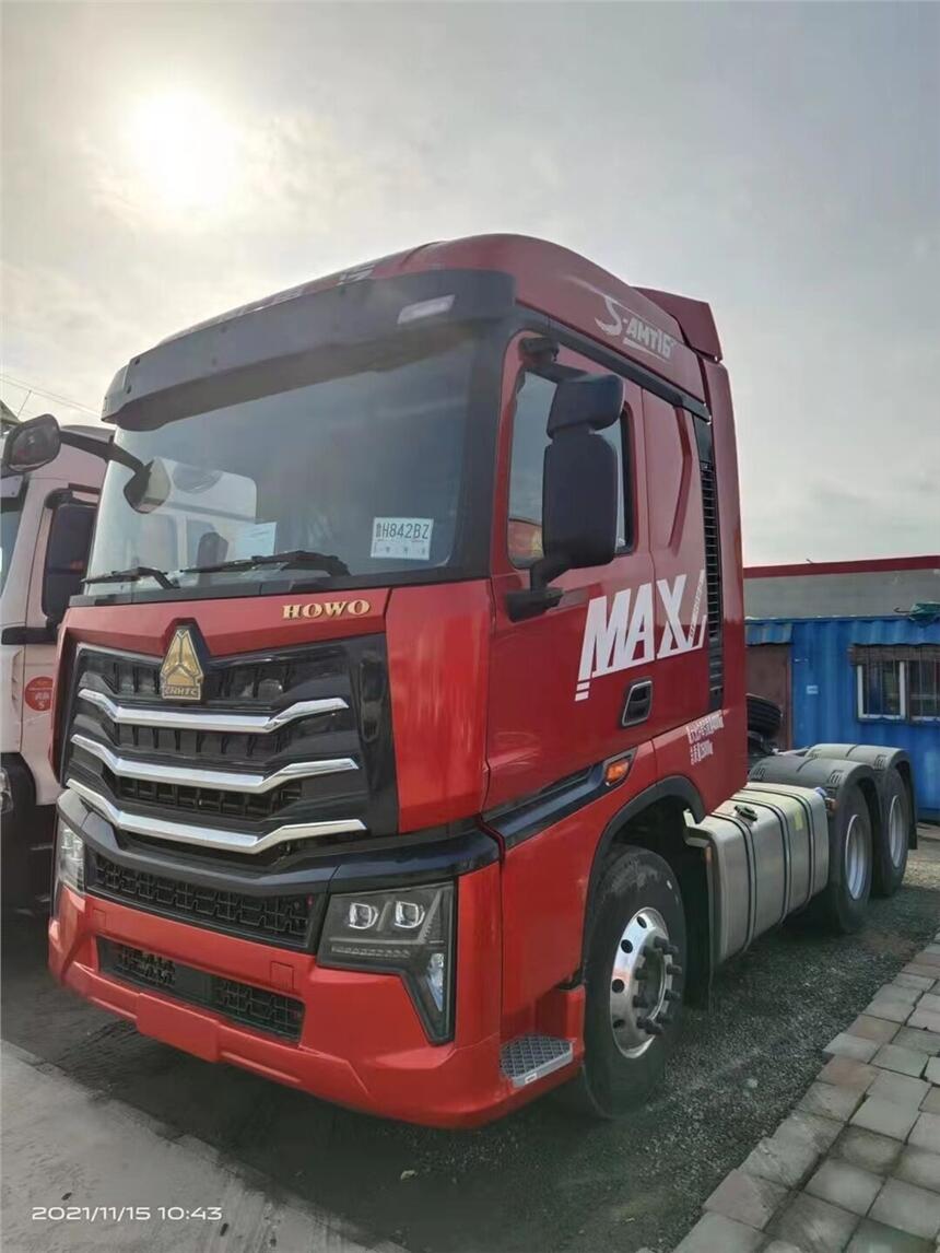 豪沃MAX國(guó)六480馬力牽引車(chē)報(bào)價(jià)