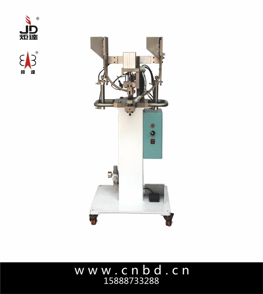 炬達(dá)BD-517自動(dòng)四合扣機(jī)服裝子母扣大白扣機(jī)