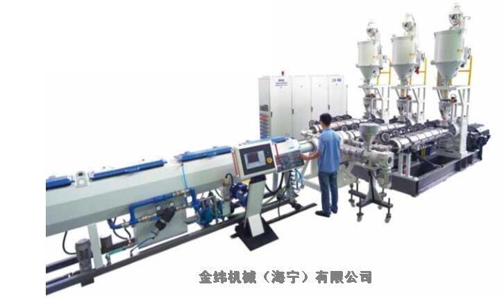 金緯機(jī)械高檔多層PPR、PE復(fù)合管材生產(chǎn)線
