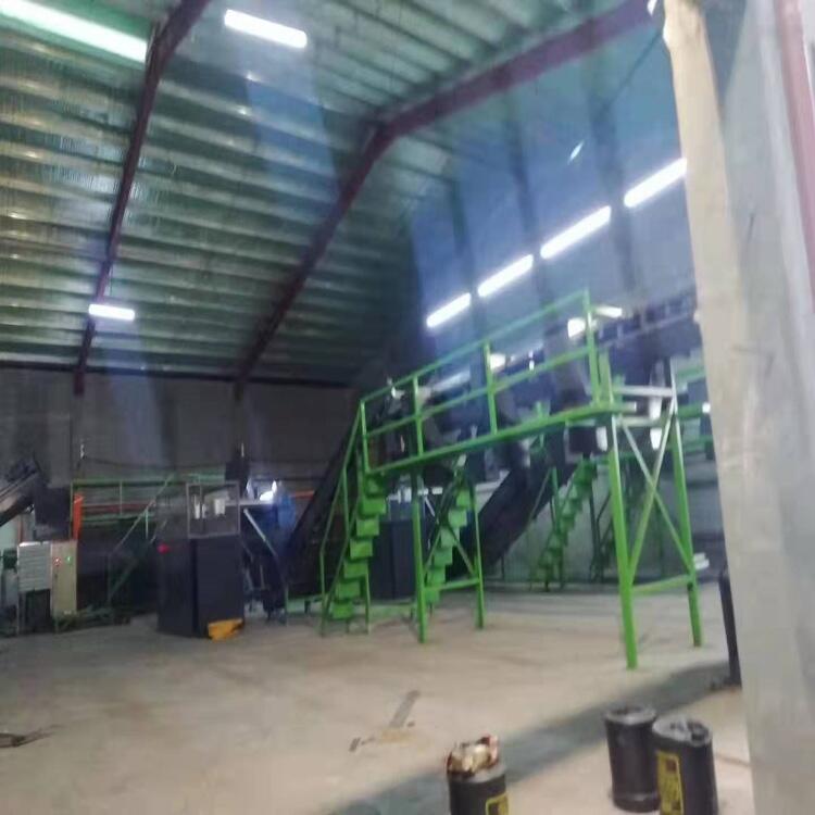 全自動(dòng)PET破碎清洗線，塑料破碎清洗機(jī)組，塑料破碎機(jī)
