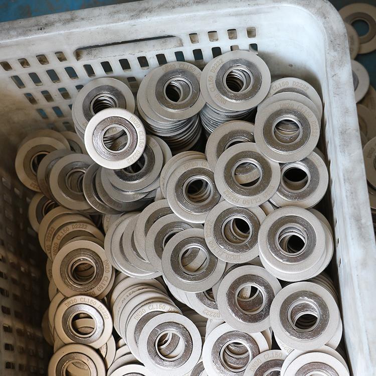 D型帶內(nèi)外環(huán)纏繞墊 組成纏繞式密封墊片廠家