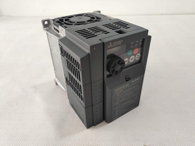 三菱FR-D720-2.2K 變頻器  現貨