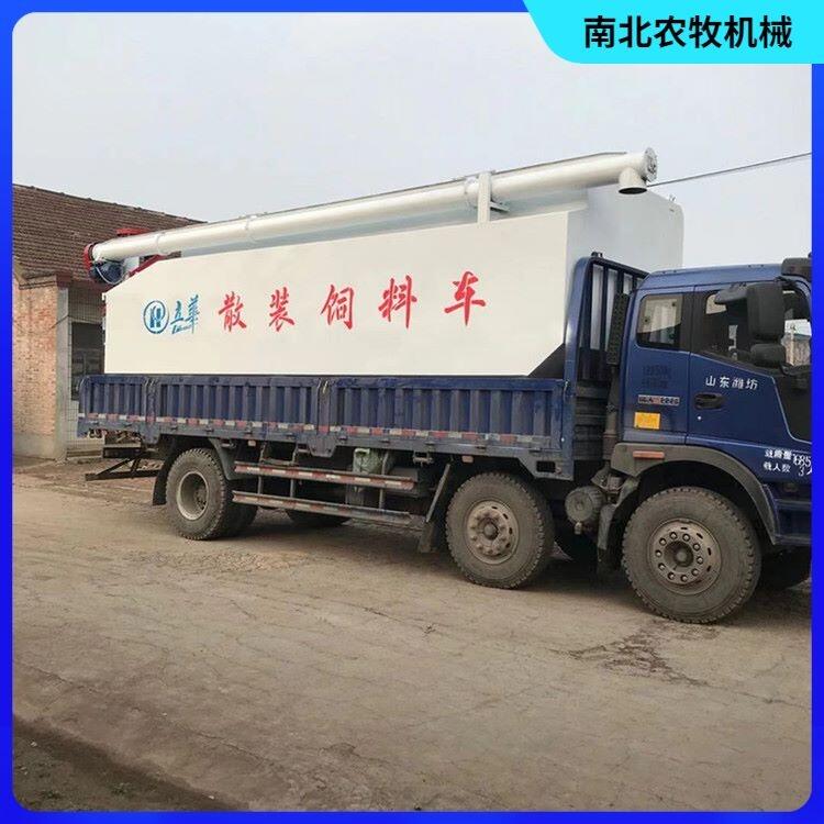 散裝飼料罐車的特點(diǎn) 訂做大容量可分倉飼料散裝罐子