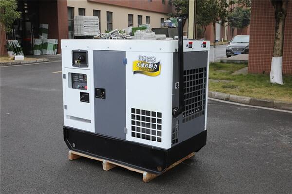 好操作25KW柴油發(fā)電機,TO28000ET