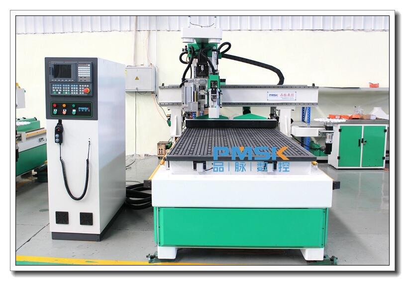 全自動智能板式家具生產線哪款開料機更好