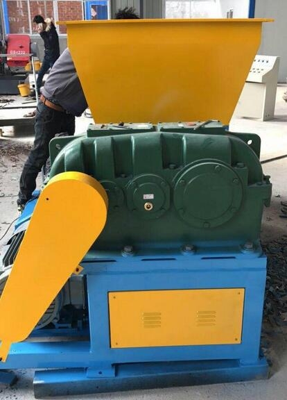 垃圾撕碎機 舊輪胎破碎機品牌