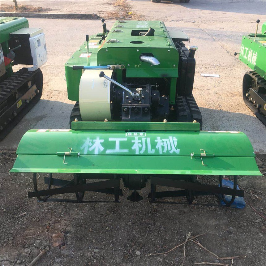 自走式多功能開溝施肥機(jī)