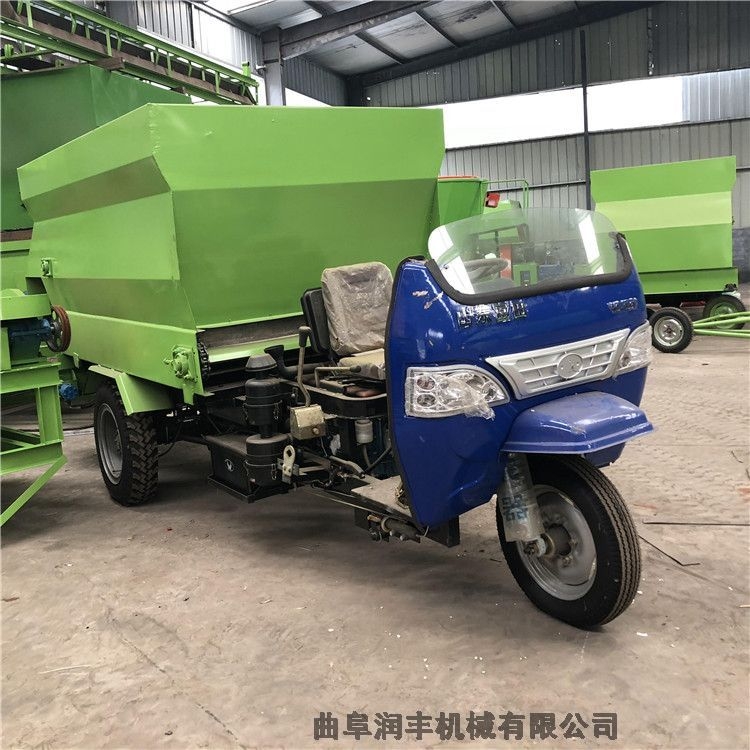 2立方電動(dòng)送料車 大型撒草車廠家 電動(dòng)喂料車圖片