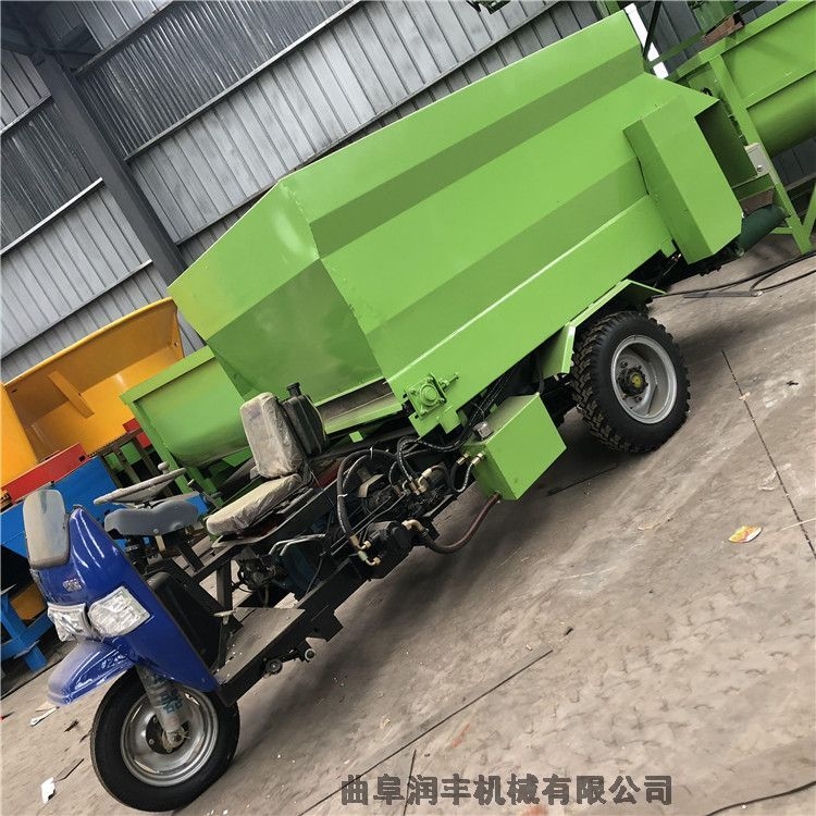 家用電動喂料車 電動圈養(yǎng)撒料車 電動小型喂料車廠家