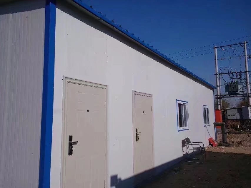 赤峰翁旗搭建鋼結(jié)構(gòu)廠房 砂石料棚  工地住人可拆卸活動房彩鋼房