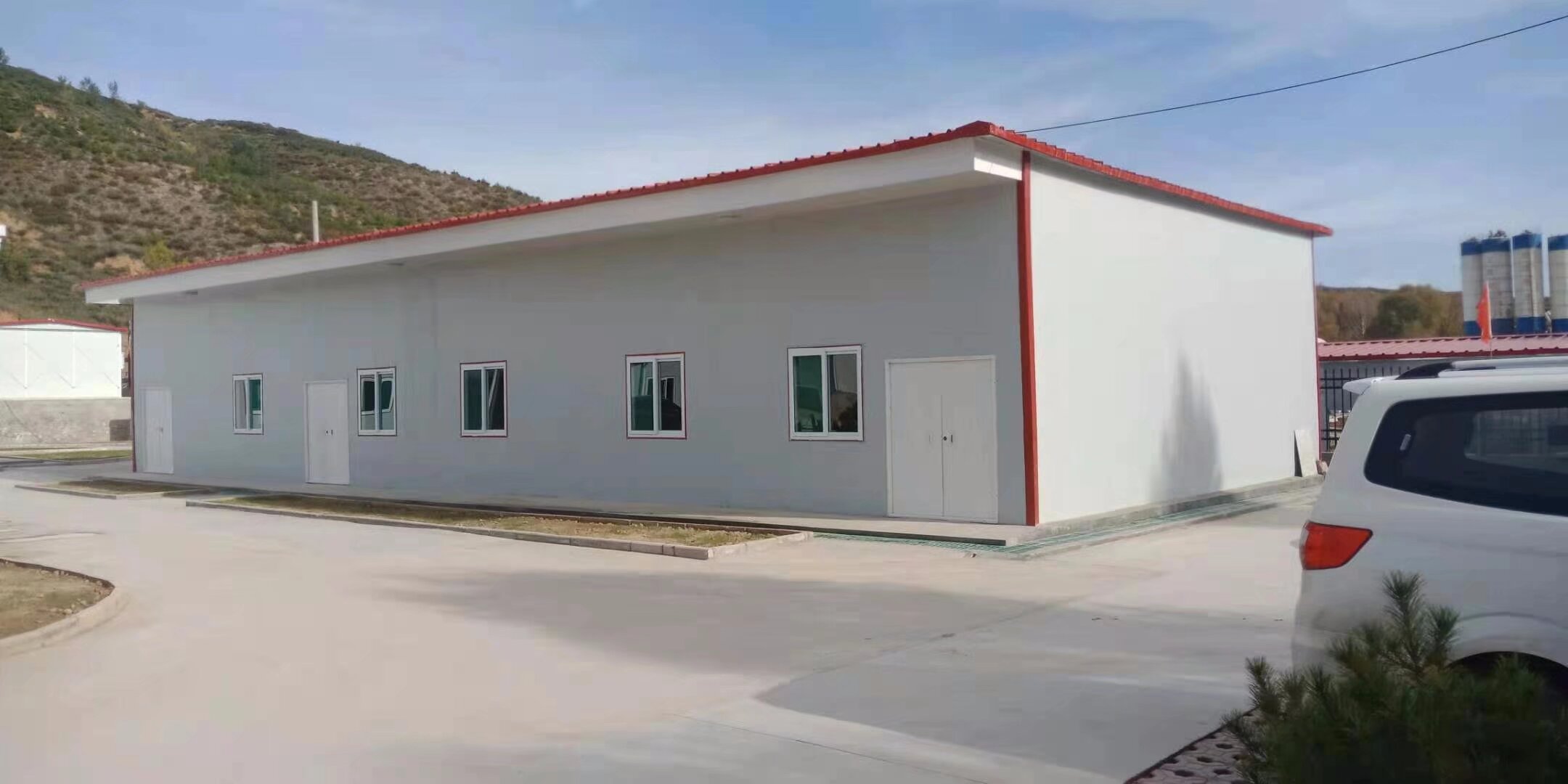 廊坊出售焊接式彩鋼房安裝工地活動房安次區(qū)臨建房控制室搭建
