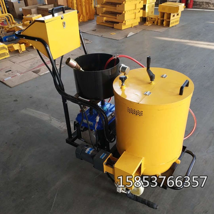 60升瀝青灌縫機(jī)小型伸縮縫修補(bǔ)機(jī)圖片