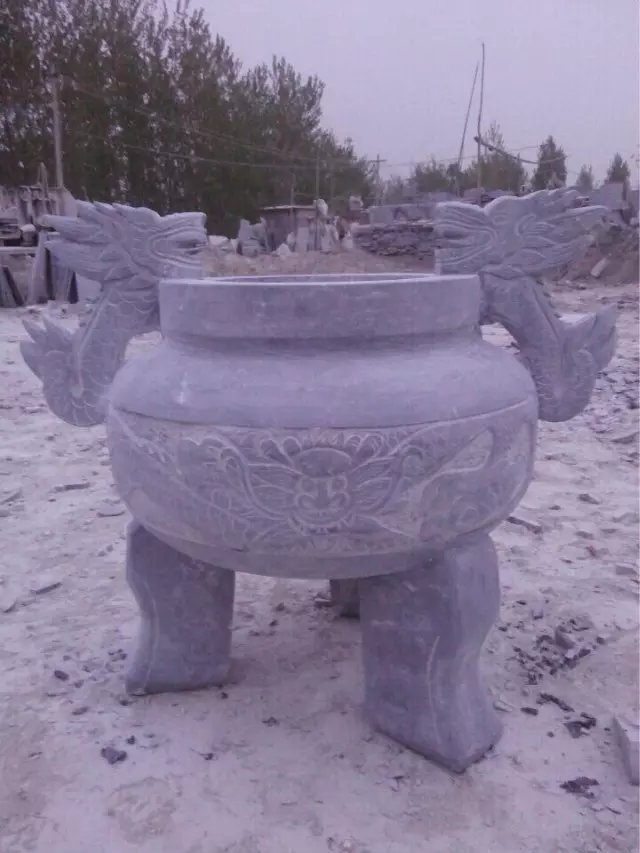 供應(yīng)青石石鼎、青石香臺(tái)、青石香爐
