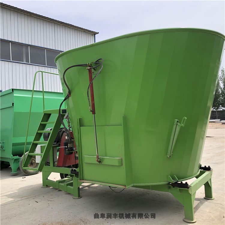 帶補(bǔ)貼tmr攪拌機(jī) 省時(shí)自動(dòng)稱重混料機(jī)