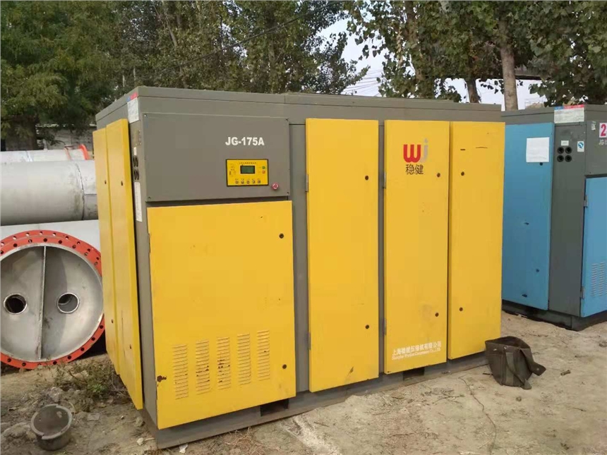 全國轉(zhuǎn)讓二手穩(wěn)健牌175kw 24方螺桿空壓機(jī)、直連螺桿空壓機(jī)