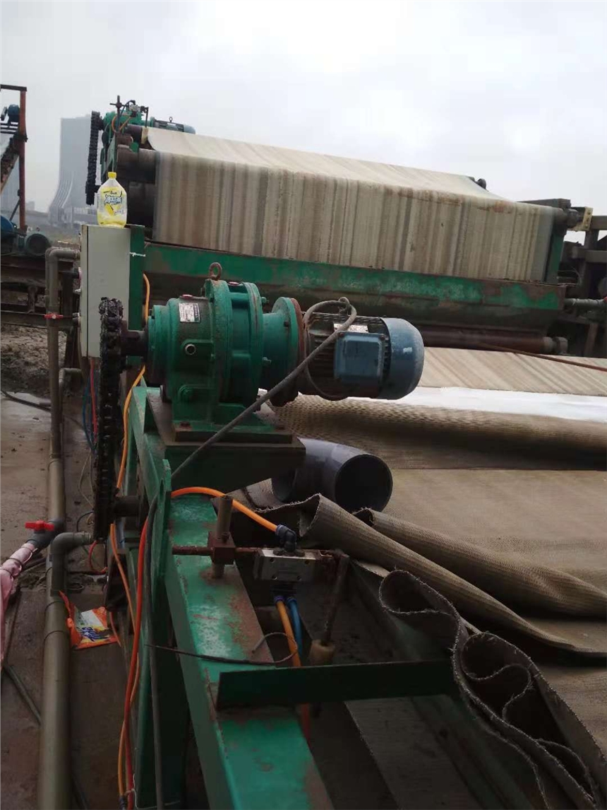 回收二手帶式壓濾機 污泥處理設(shè)備 二手帶式過濾機 型號不限