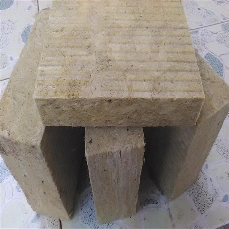 習(xí)水縣縫軋增強巖棉板低價銷售