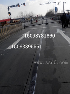 供應(yīng)濰坊中固交通高速道路劃線-車位劃線廠家