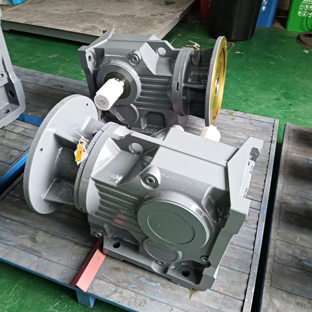 RT97-Y15KW-7.5M1伺服減速機(jī)TKAF58TR38