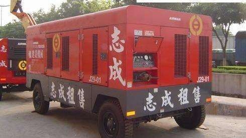 滄縣增壓機出租螺桿空壓機出租自行高空作業(yè)車租賃