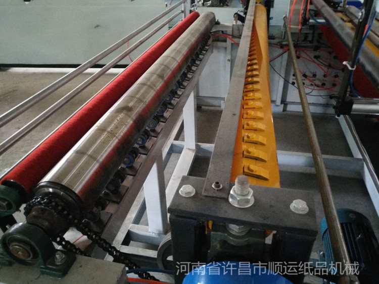 衛(wèi)生紙復卷機設備購買時的注意事項  卷紙復卷機