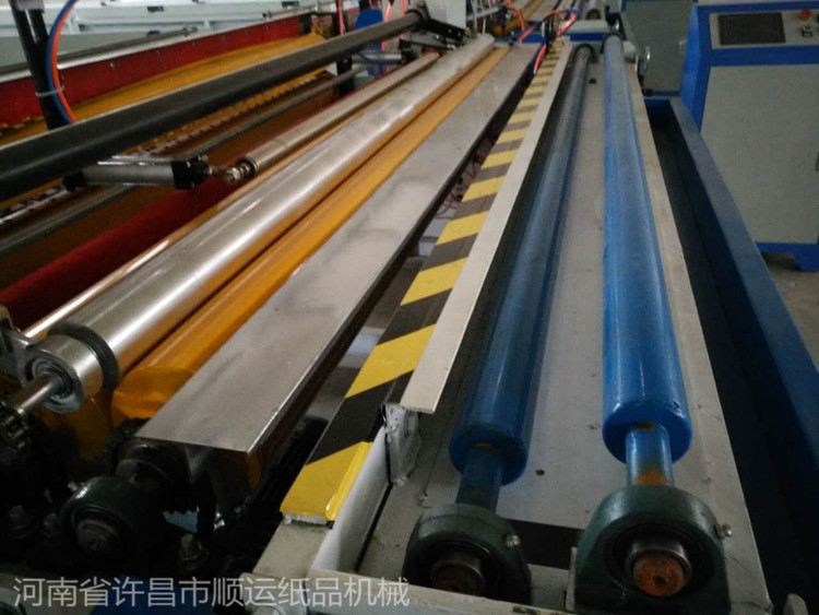 許昌順運的衛(wèi)生紙復(fù)卷機(jī)生產(chǎn)效率比較高 紙成型機(jī)械