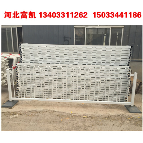 石家莊公路護欄批發(fā)安裝/石家莊交通護欄/交通設(shè)施標志牌制作安裝/石家莊市政護欄/鋼筋護欄