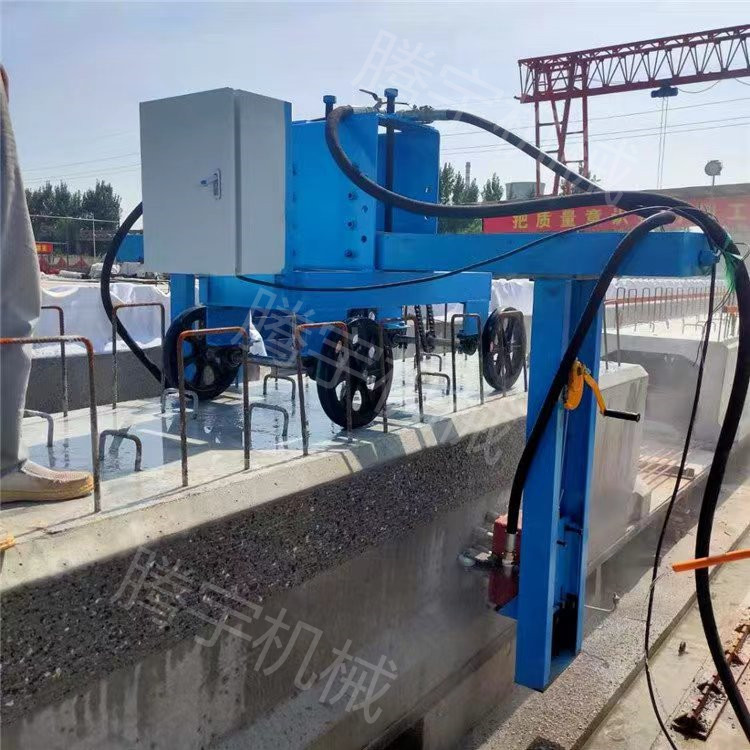 空心板鑿毛機騰宇 梁場用鑿毛機7頭預制空心板梁腹板外側用鑿毛機