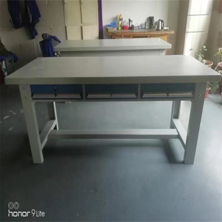 天津工作臺，帶掛板工作臺廠家