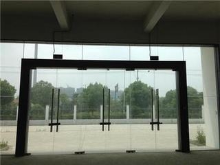 豐臺(tái)區(qū)玉泉營安裝鋼化玻璃門 北京安裝地彈簧門廠家