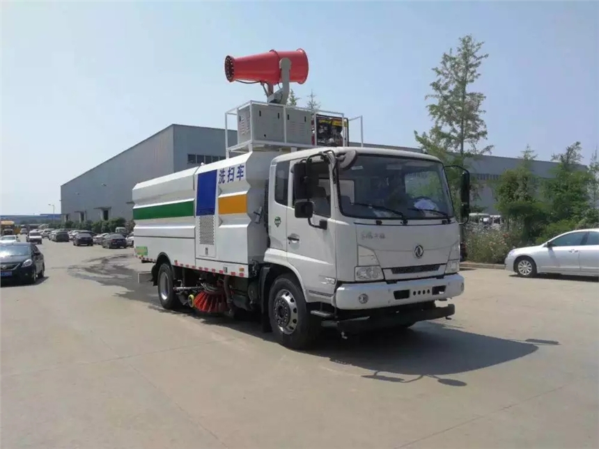 采用五十鈴130馬力國五排放發(fā)動(dòng)機(jī)洗掃車多少錢一臺(tái)_的
