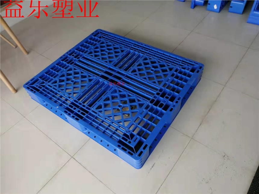 湖北塑料托盤貨架托盤點(diǎn)贊