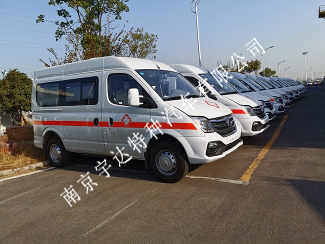 大通轉(zhuǎn)運(yùn)救護(hù)車  普通救護(hù)車 負(fù)壓救護(hù)車 短軸救護(hù)車