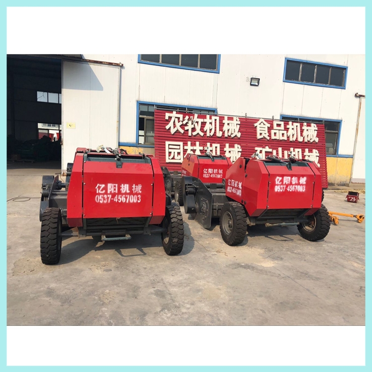 拖拉機(jī)帶動(dòng)秸稈牧草撿拾揉絲打捆機(jī)