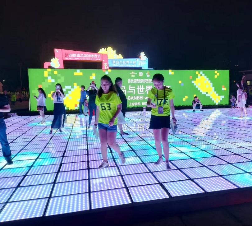 武漢邁吉克多媒體互動地面投影互動9.22，內(nèi)容可定制
