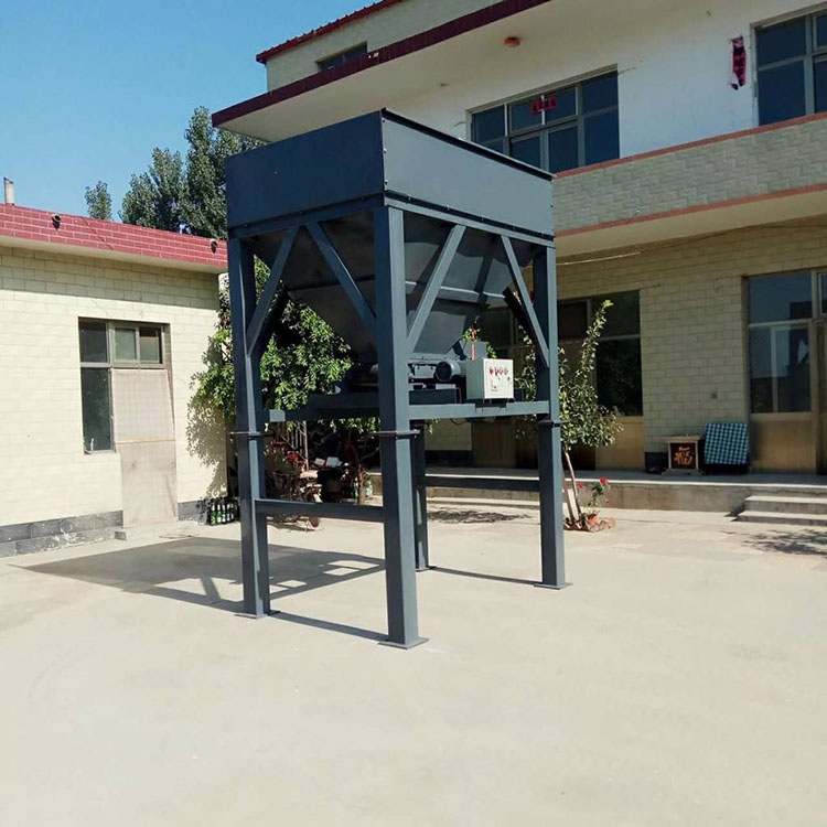 涼山沙土裝袋機(jī)全自動沙石打包機(jī) 設(shè)備報(bào)價(jià)
