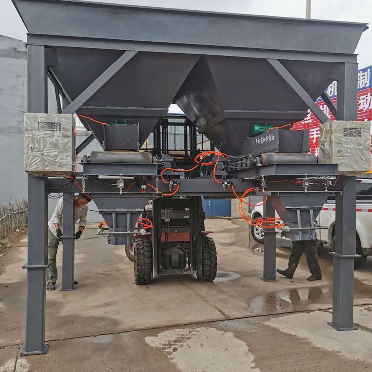 常州沙土裝袋機(jī)全自動沙石打包機(jī) 設(shè)備報(bào)價(jià)