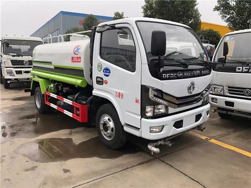 東風(fēng)8方灑水車廠家礦區(qū)多功能抑塵車廠家