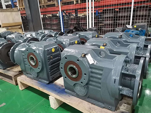 KA167-30KW-4P-M1斜齒齒輪減速電機