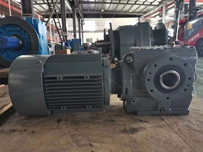 FAF107R77-4KW-4P-M1斜齒齒輪減速電機(jī)