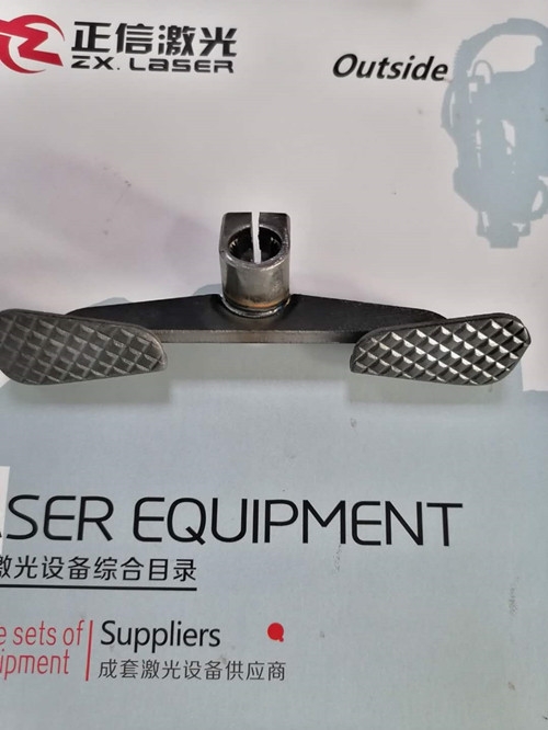 廣東直銷(xiāo)機(jī)動(dòng)車(chē)領(lǐng)配件激光焊接機(jī)定制