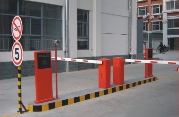供應(yīng)濟陽鑄鋼減速帶高密擋車器海陽擋車桿東平鑄鋼減速帶金鄉(xiāng)橡膠減速帶等找任同華