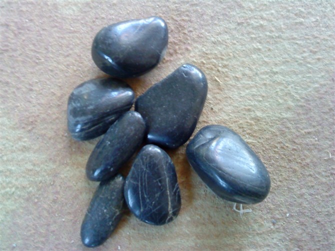 鄭州紅色鵝卵石價(jià)格