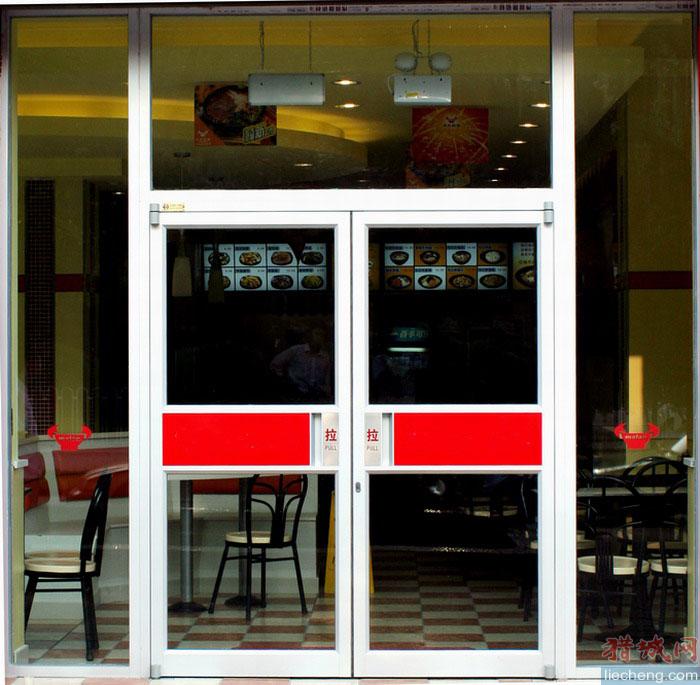 蘇州肯德基門(mén)|商鋪門(mén)|店面門(mén)|玻璃門(mén)|優(yōu)質(zhì)供應(yīng)商|順祥門(mén)窗