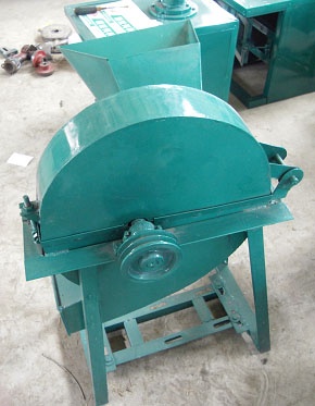 360型多功能鍘草粉碎揉搓機(jī)，養(yǎng)牛、羊粉碎機(jī)，鍘草機(jī)，粉碎機(jī)，揉搓機(jī)
