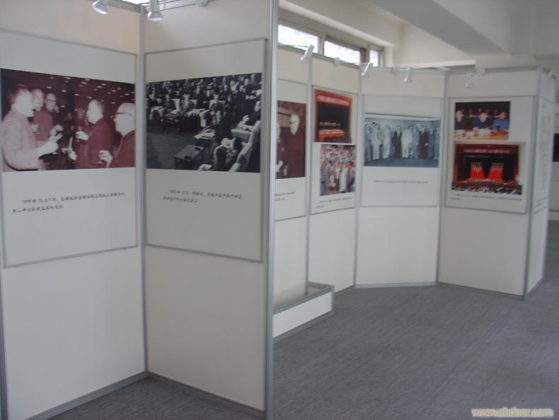 八棱柱展板租賃，八棱柱標攤租賃，展覽屏風