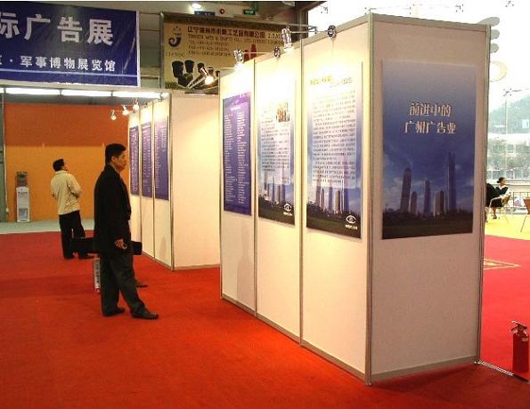 展銷會(huì)背景屏風(fēng)書畫展示屏風(fēng)，展覽屏風(fēng)，八棱柱展板，展覽屏風(fēng)