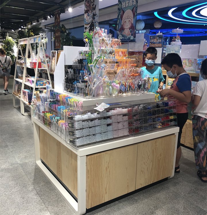 莫凡母嬰店貨架定制風格時尚創(chuàng)意新穎10000平米工廠