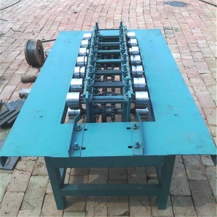 彩鋼板翻邊機(jī)0.5mm薄板折邊機(jī)亞峰機(jī)械壓瓦機(jī)按需定制
