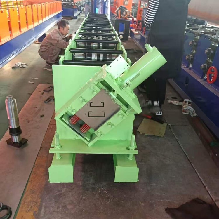 全自動沖孔C型鋼設(shè)備80-100可調(diào)C型槽設(shè)備檁條成型機亞峰冷彎機械